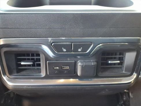 Used 2020 Chevrolet Silverado 1500 High Country w/ Technology Package image 11