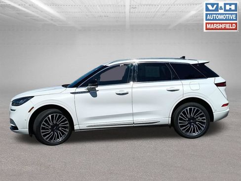 Used 2022 Lincoln Corsair Reserve w/ Equipment Group 201A AWD/4WD image 24
