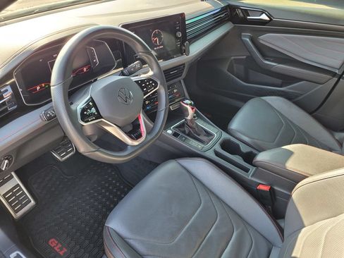 Used 2025 Volkswagen Jetta GLI Autobahn FWD image 8