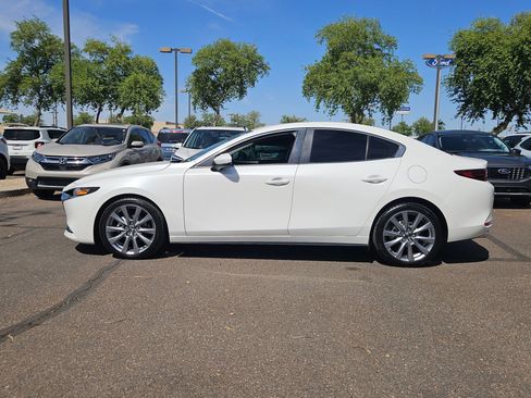 Used 2023 MAZDA MAZDA3 s FWD image 9