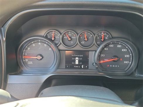 Used 2020 Chevrolet Silverado 1500 Custom w/ Custom Value Package image 10