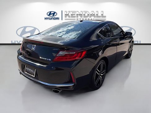 Used 2016 Honda Accord Touring image 6
