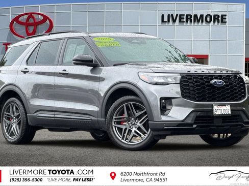 Used 2025 Ford Explorer ST-Line w/ Premium Package AWD/4WD image 1