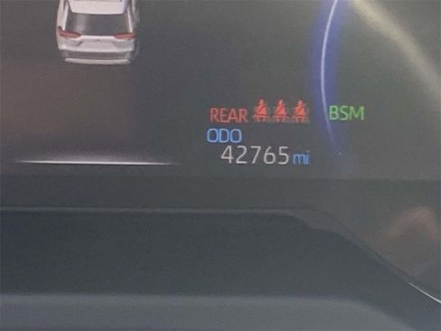 Used 2023 Toyota RAV4 XLE image 34