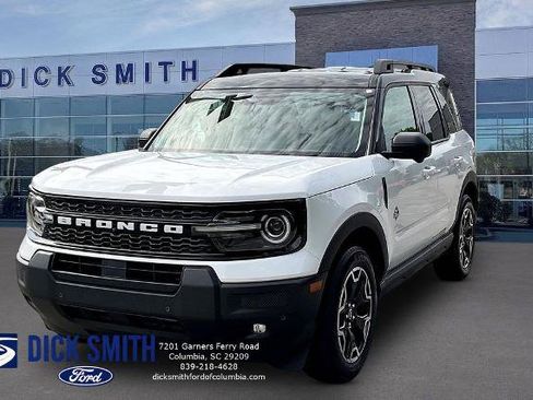 Certified 2025 Ford Bronco Sport Outer Banks w/ Outer Banks Tech Package+ AWD/4WD image 1