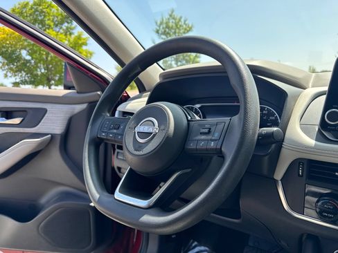 Certified 2023 Nissan Rogue SV AWD/4WD image 19