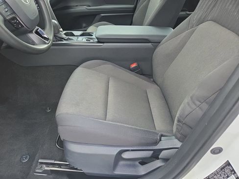 Used 2025 Toyota Camry LE image 13