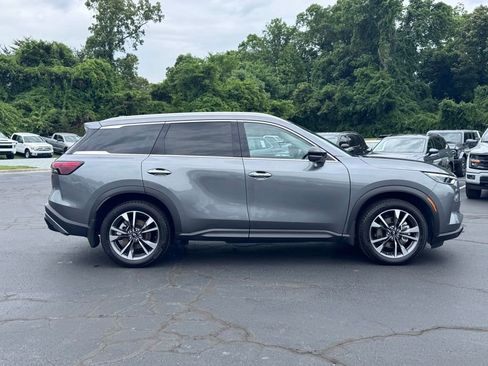 Used 2023 INFINITI QX60 Luxe w/ Performance Audio Package FWD image 4