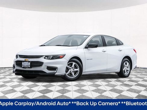 Used 2017 Chevrolet Malibu LS image 2