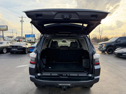 Used 2018 Toyota 4Runner SR5 Premium image 34