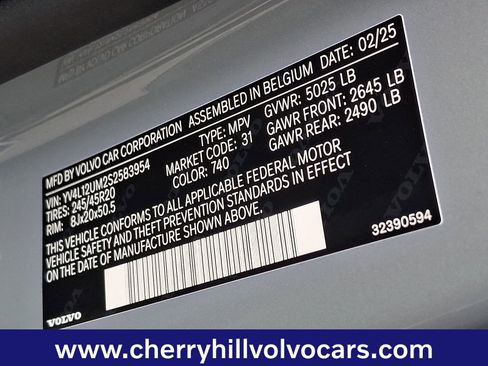 Certified 2025 Volvo XC40 B5 Ultra w/ Protection Package Premier image 28