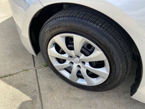 Used 2025 Toyota Corolla LE image 24