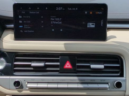 Certified 2026 Genesis G70 2.5T RWD image 17