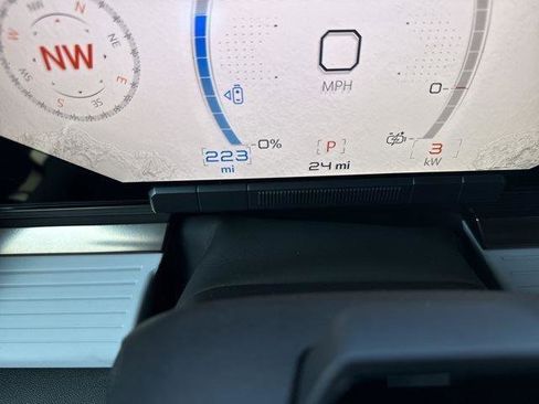 New 2025 GMC Hummer EV 3X w/ LPO, Illumination Package image 15