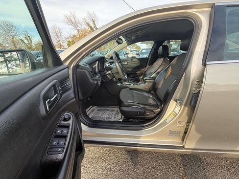 Used 2016 Chevrolet Malibu LT image 12
