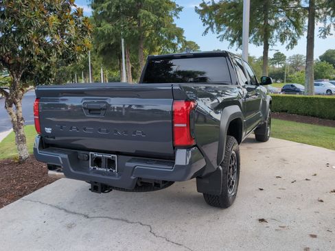 Certified 2026 Toyota Tacoma TRD Off-Road AWD/4WD image 10