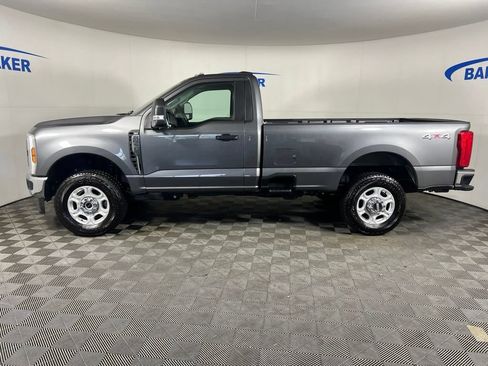 Used 2025 Ford F350 XLT AWD/4WD image 2