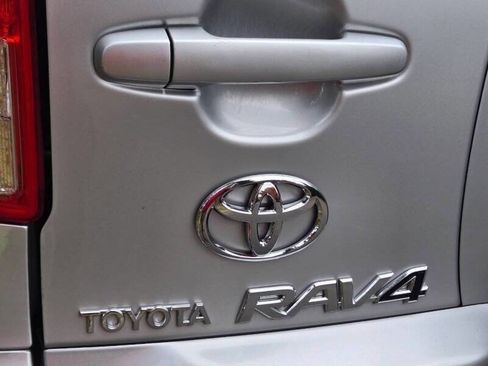Used 2008 Toyota RAV4 4WD w/ 3rd Row image 24