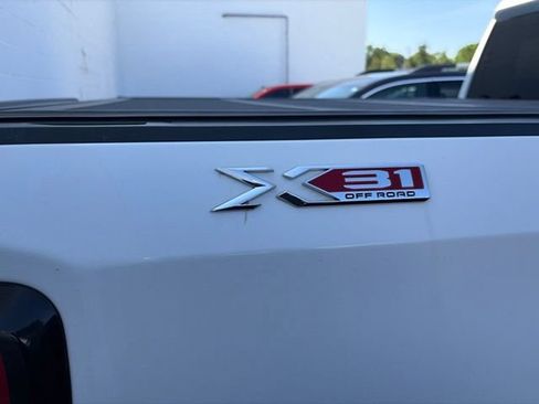 Used 2019 GMC Sierra 1500 SLT w/ SLT Premium Plus Package AWD/4WD image 6