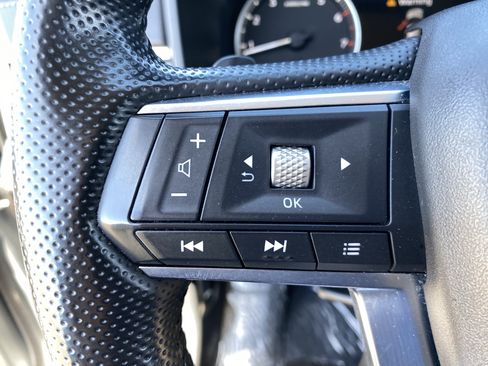 Used 2024 Mitsubishi Outlander SE AWD/4WD image 29