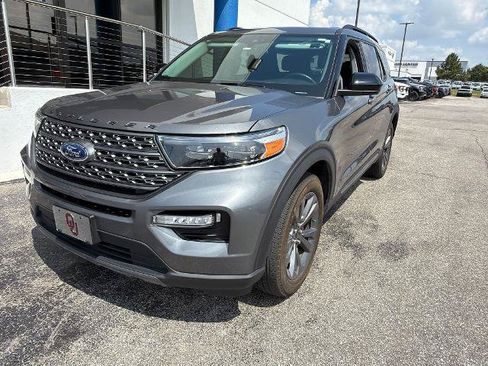 Certified 2023 Ford Explorer XLT w/ Equipment Group 202A AWD/4WD image 2