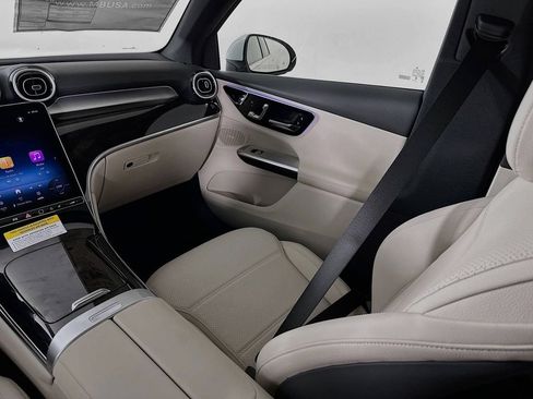Certified 2026 Mercedes-Benz GLC 300 4MATIC image 23
