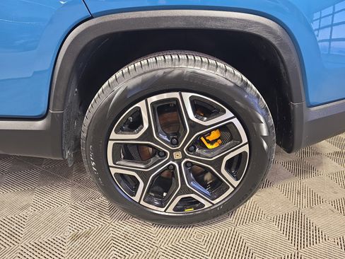 Used 2022 Rivian R1T Adventure image 10