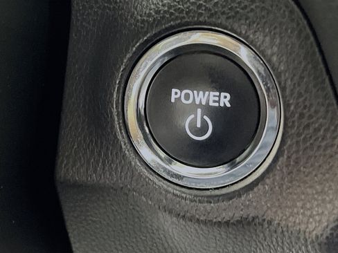 Used 2025 Toyota RAV4 XLE image 23