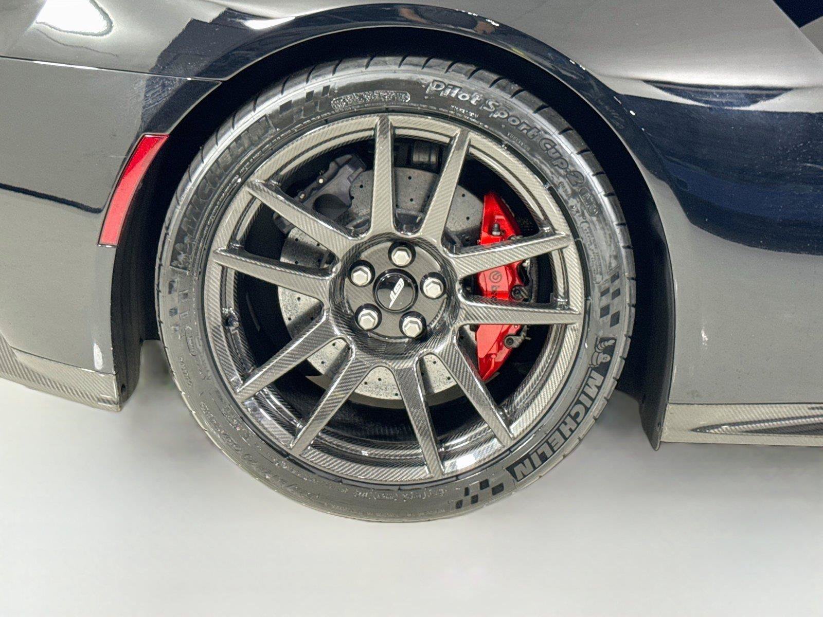 Used 2018 Ford GT RWD image 37