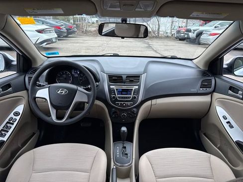 Used 2017 Hyundai Accent SE FWD image 11