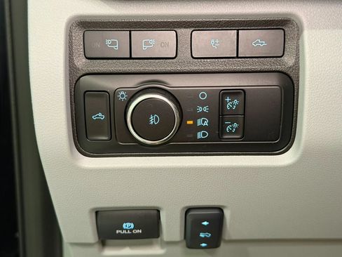 Used 2024 Ford F250 Limited AWD/4WD image 35