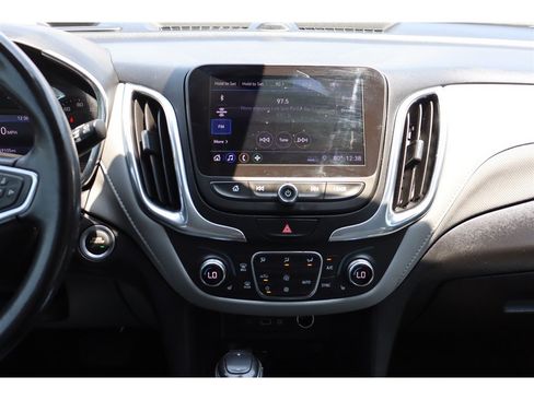 Used 2020 Chevrolet Equinox Premier FWD image 22