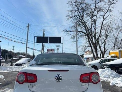Used 2010 Volkswagen Eos Komfort image 4