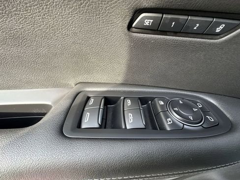 Used 2021 Cadillac XT6 Premium Luxury image 13