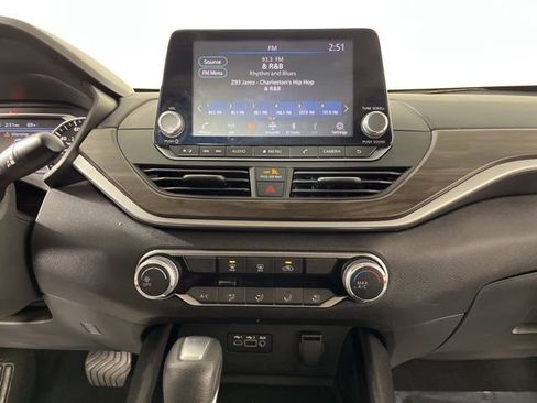 Used 2024 Nissan Altima 2.5 SV image 25