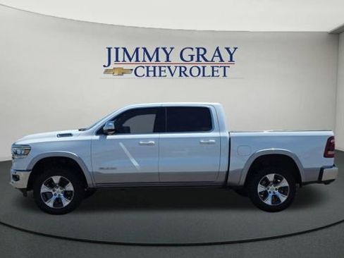 Used 2019 RAM 1500 Laramie AWD/4WD image 2