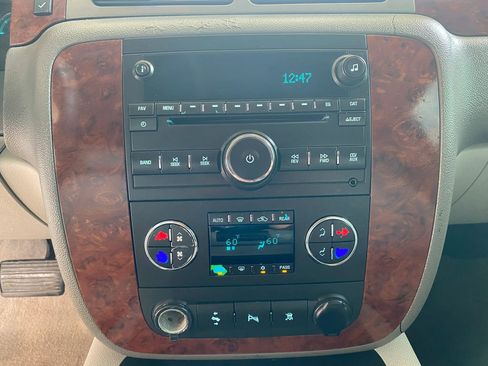 Used 2010 Chevrolet Tahoe LT image 26