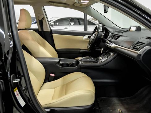 Used 2012 Lexus CT 200h Premium image 37