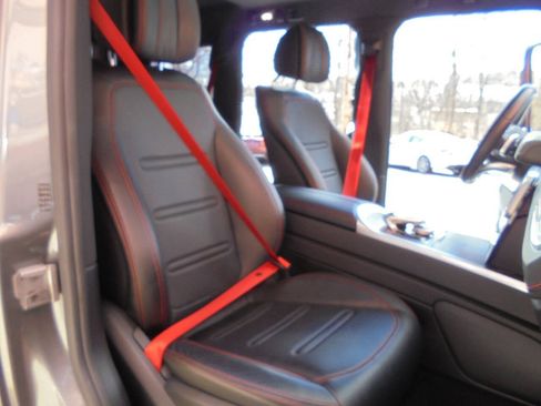 Used 2019 Mercedes-Benz G 550 w/ AMG Line image 9