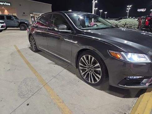Used 2019 Lincoln Continental Select image 6
