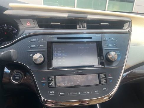 Used 2015 Toyota Avalon XLE Touring FWD image 17