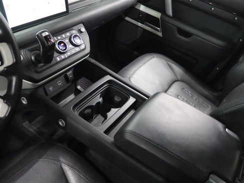Used 2022 Land Rover Defender 110 X-Dynamic HSE image 39