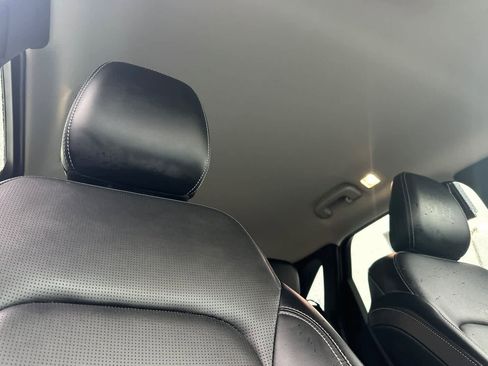 Certified 2025 Ford Escape Platinum image 17