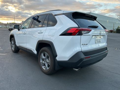 Used 2025 Toyota RAV4 XLE image 3