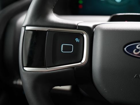 Certified 2025 Ford Expedition Active AWD/4WD image 16