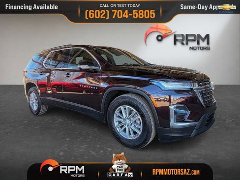 Used 2022 Chevrolet Traverse LT image 1