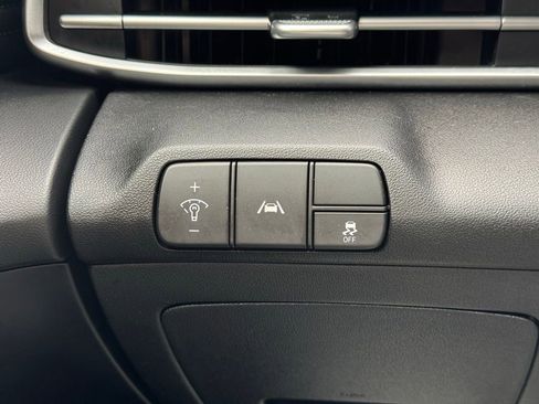 Used 2023 Hyundai Elantra SEL w/ Convenience Package FWD image 30