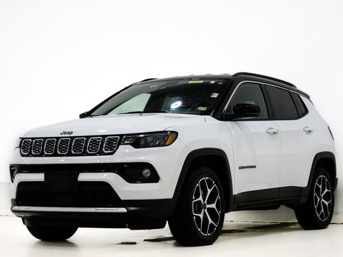 Used 2025 Jeep Compass Limited image 3
