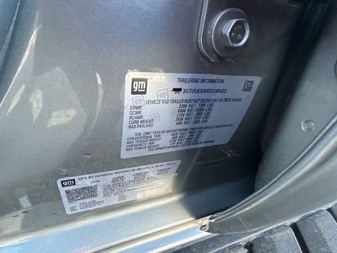 Used 2025 GMC Sierra 1500 AT4 w/ AT4 Premium Package image 36