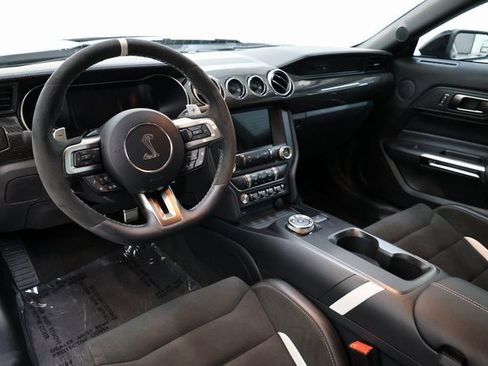 Used 2022 Ford Mustang Shelby GT500 w/ Carbon Fiber Track Pack image 89